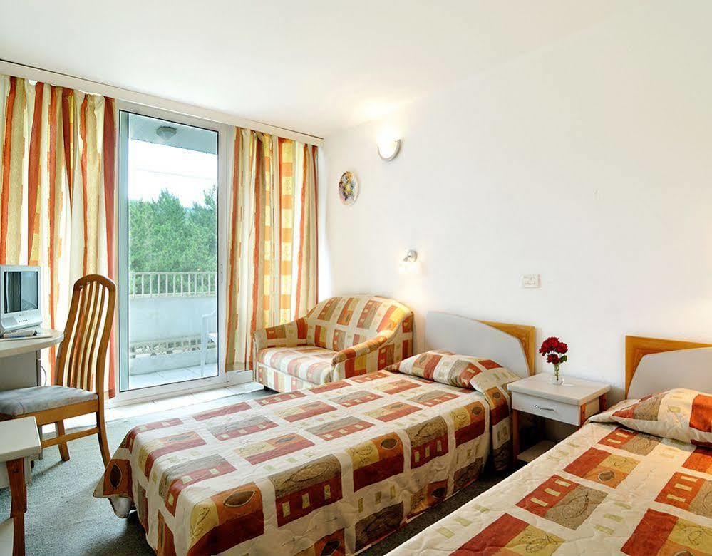 Althea Hotel البينا المظهر الخارجي الصورة